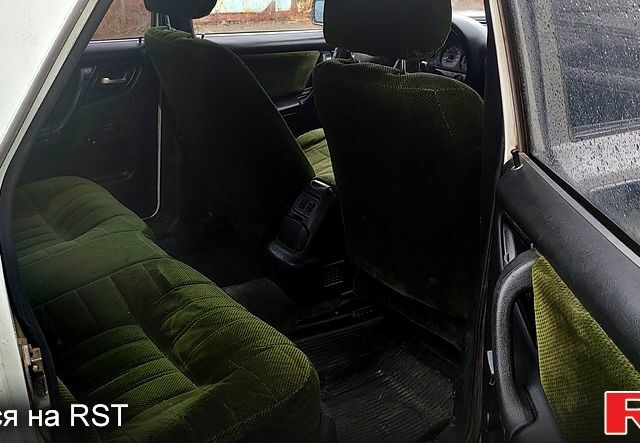 Білий ГАЗ Волга, об'ємом двигуна 2.3 л та пробігом 200 тис. км за 1000 $, фото 2 на Automoto.ua