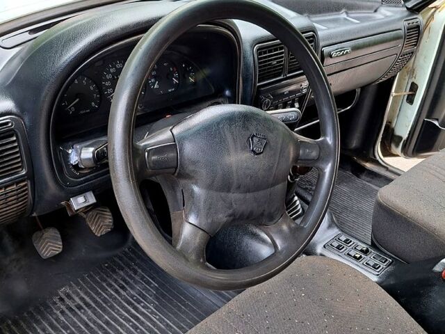Білий ГАЗ Волга, об'ємом двигуна 2.3 л та пробігом 158 тис. км за 720 $, фото 7 на Automoto.ua