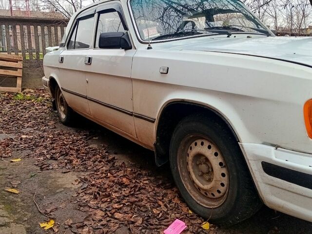 Белый ГАЗ Волга, объемом двигателя 2.4 л и пробегом 140 тыс. км за 800 $, фото 5 на Automoto.ua