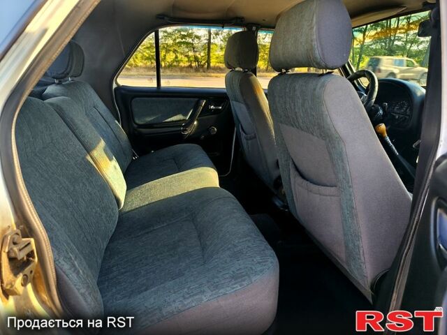 Білий ГАЗ Волга, об'ємом двигуна 2.4 л та пробігом 229 тис. км за 800 $, фото 7 на Automoto.ua