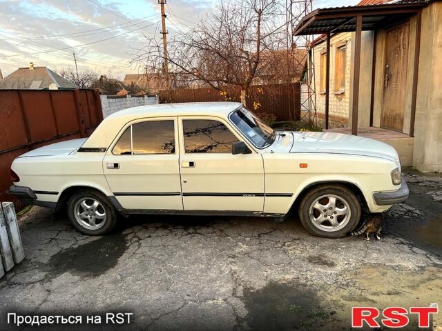 Білий ГАЗ Волга, об'ємом двигуна 2.5 л та пробігом 103 тис. км за 1410 $, фото 4 на Automoto.ua