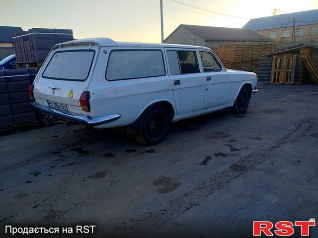 Белый ГАЗ Волга, объемом двигателя 2.4 л и пробегом 300 тыс. км за 550 $, фото 2 на Automoto.ua