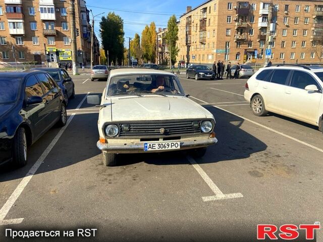 Белый ГАЗ Волга, объемом двигателя 2.4 л и пробегом 132 тыс. км за 1300 $, фото 3 на Automoto.ua