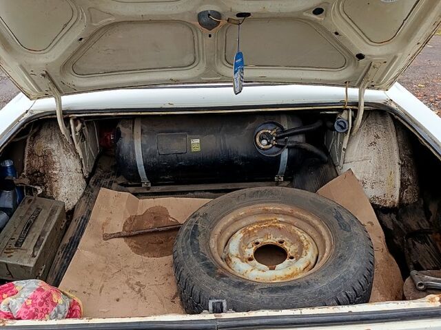 Бежевий ГАЗ Волга, об'ємом двигуна 2.4 л та пробігом 100 тис. км за 1000 $, фото 11 на Automoto.ua