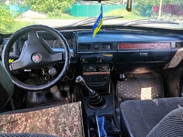 Бежевий ГАЗ Волга, об'ємом двигуна 2.4 л та пробігом 50 тис. км за 1000 $, фото 1 на Automoto.ua