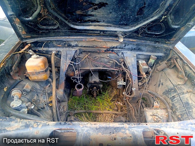 Черный ГАЗ Волга, объемом двигателя 2.5 л и пробегом 75 тыс. км за 290 $, фото 9 на Automoto.ua