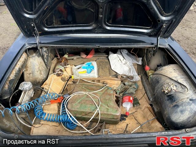 Черный ГАЗ Волга, объемом двигателя 2.4 л и пробегом 111 тыс. км за 1500 $, фото 8 на Automoto.ua