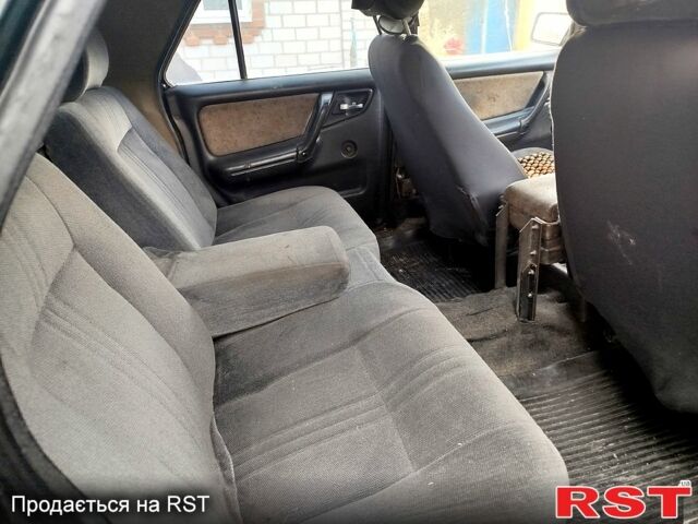 Черный ГАЗ Волга, объемом двигателя 2.4 л и пробегом 395 тыс. км за 850 $, фото 3 на Automoto.ua