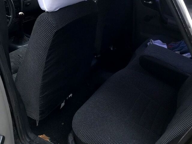 Чорний ГАЗ Волга, об'ємом двигуна 2.4 л та пробігом 100 тис. км за 1070 $, фото 6 на Automoto.ua