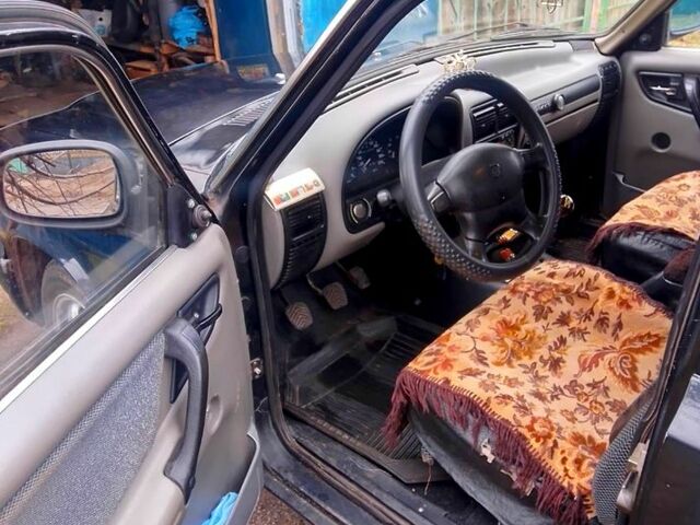 Чорний ГАЗ Волга, об'ємом двигуна 2.4 л та пробігом 101 тис. км за 1200 $, фото 7 на Automoto.ua
