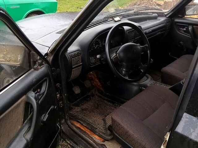 Черный ГАЗ Волга, объемом двигателя 2.3 л и пробегом 123 тыс. км за 1000 $, фото 3 на Automoto.ua