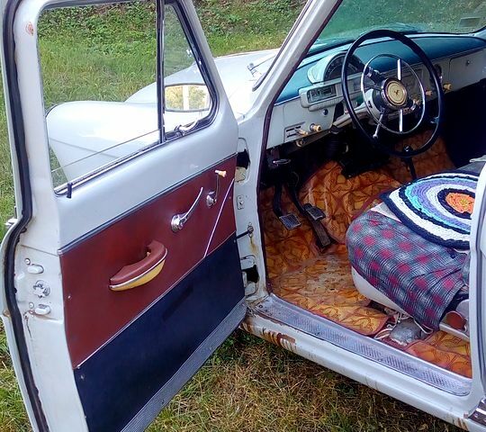 ГАЗ Волга, объемом двигателя 2.4 л и пробегом 100 тыс. км за 4000 $, фото 5 на Automoto.ua