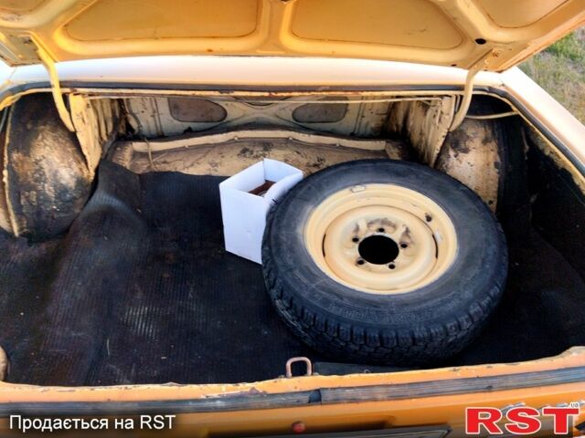 ГАЗ Волга, объемом двигателя 2.4 л и пробегом 310 тыс. км за 550 $, фото 2 на Automoto.ua