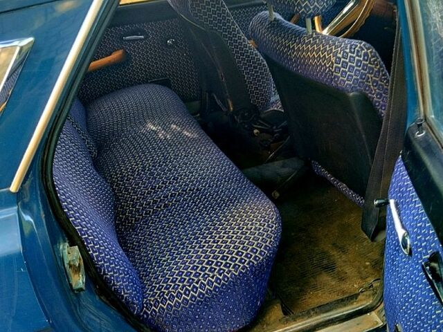 ГАЗ Волга, объемом двигателя 2.4 л и пробегом 70 тыс. км за 1200 $, фото 3 на Automoto.ua