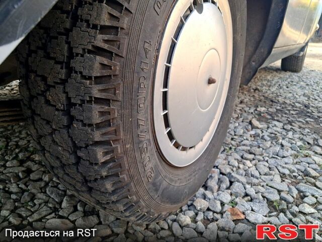 ГАЗ Волга, объемом двигателя 2.4 л и пробегом 0 тыс. км за 1000 $, фото 8 на Automoto.ua