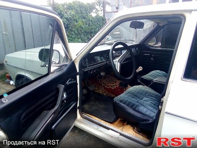 ГАЗ Волга, объемом двигателя 2.4 л и пробегом 300 тыс. км за 1152 $, фото 4 на Automoto.ua