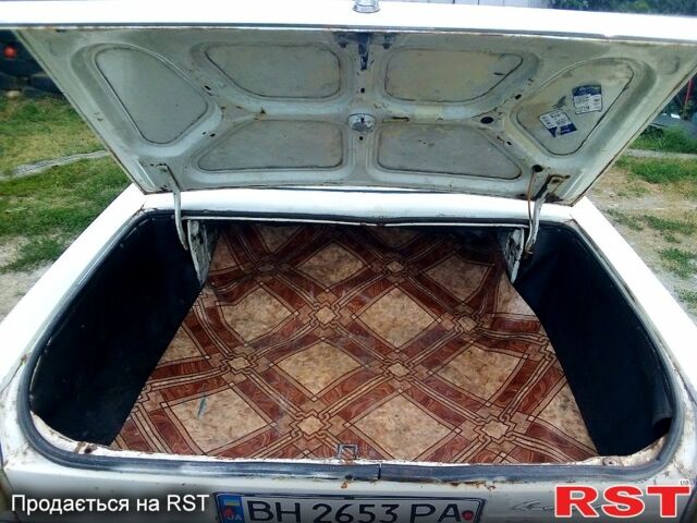 ГАЗ Волга, объемом двигателя 2.4 л и пробегом 300 тыс. км за 1152 $, фото 11 на Automoto.ua