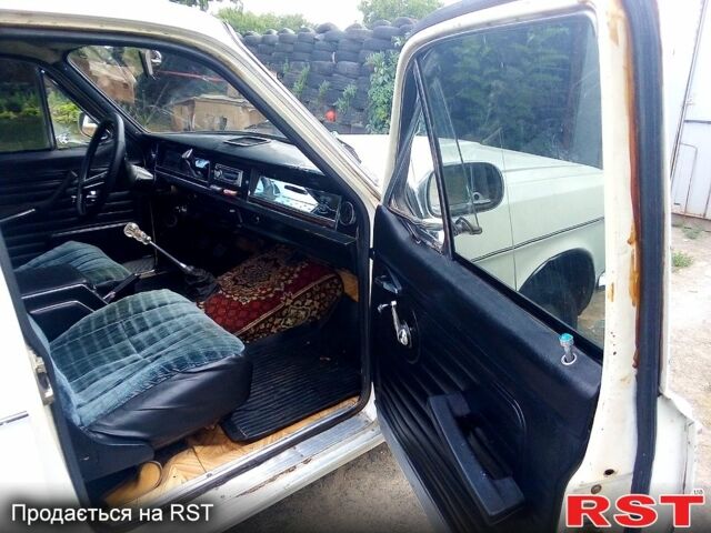ГАЗ Волга, объемом двигателя 2.4 л и пробегом 300 тыс. км за 1152 $, фото 8 на Automoto.ua