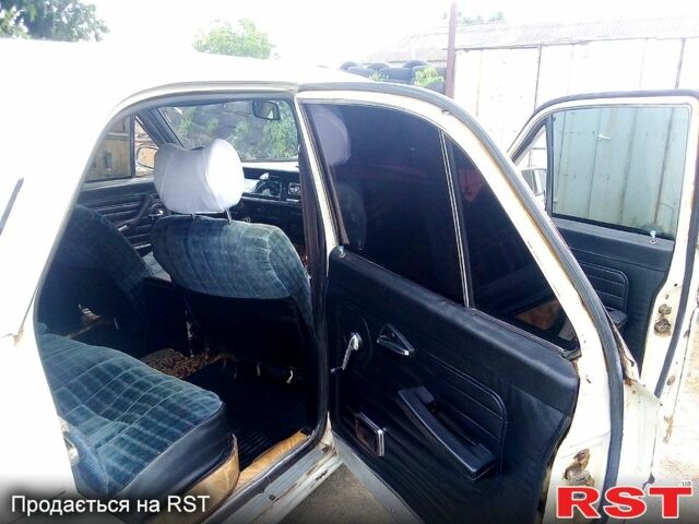 ГАЗ Волга, объемом двигателя 2.4 л и пробегом 300 тыс. км за 1152 $, фото 9 на Automoto.ua