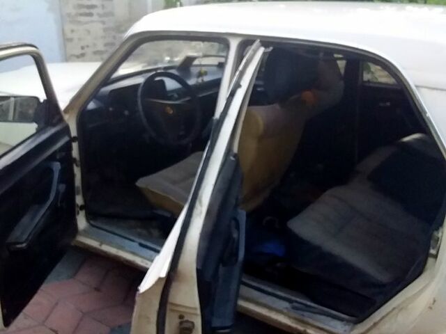 ГАЗ Волга, объемом двигателя 2.4 л и пробегом 100 тыс. км за 500 $, фото 11 на Automoto.ua