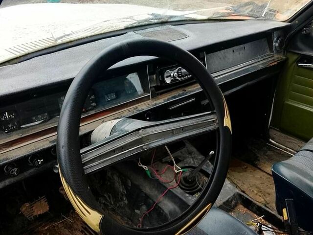 ГАЗ Волга, объемом двигателя 2.4 л и пробегом 1000 тыс. км за 350 $, фото 3 на Automoto.ua