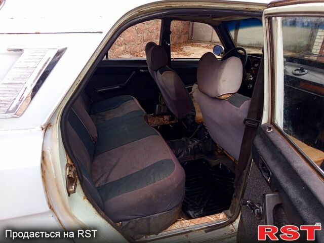 ГАЗ Волга, об'ємом двигуна 2.4 л та пробігом 123 тис. км за 500 $, фото 9 на Automoto.ua