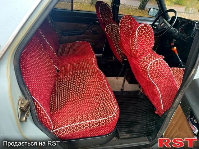 ГАЗ Волга, объемом двигателя 2.4 л и пробегом 140 тыс. км за 1100 $, фото 8 на Automoto.ua