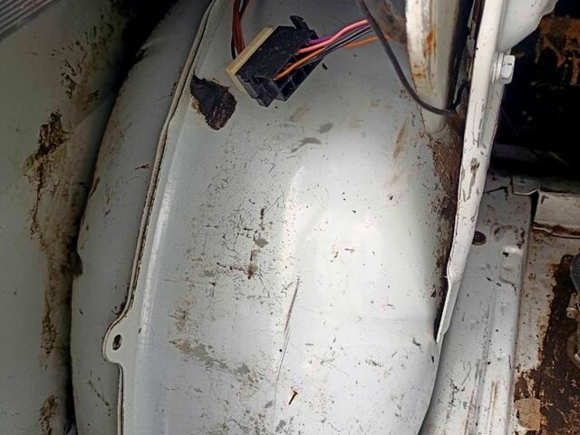 ГАЗ Волга 2004 в Владимир-Волынский на Automoto.ua ГАЗ Волга, объемом двигателя 2.4 л и пробегом 0 тыс. км за 480 $, фото 4 на Automoto.ua