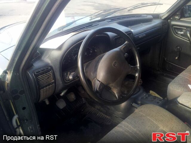ГАЗ Волга, объемом двигателя 2.3 л и пробегом 200 тыс. км за 1750 $, фото 13 на Automoto.ua