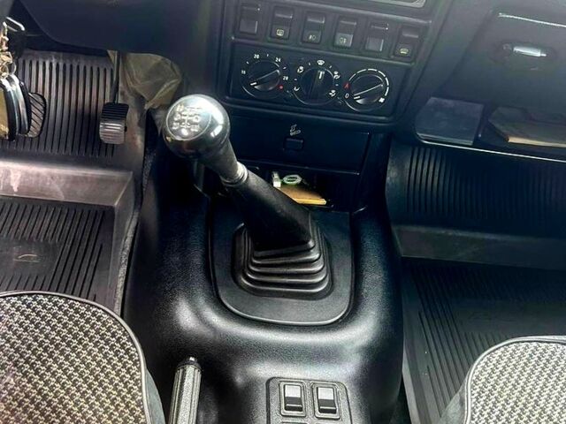 ГАЗ Волга, объемом двигателя 2.3 л и пробегом 103 тыс. км за 2200 $, фото 3 на Automoto.ua