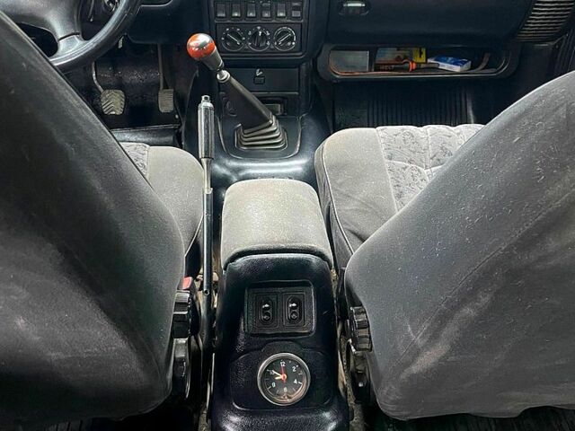 ГАЗ Волга, объемом двигателя 2.4 л и пробегом 0 тыс. км за 2000 $, фото 6 на Automoto.ua