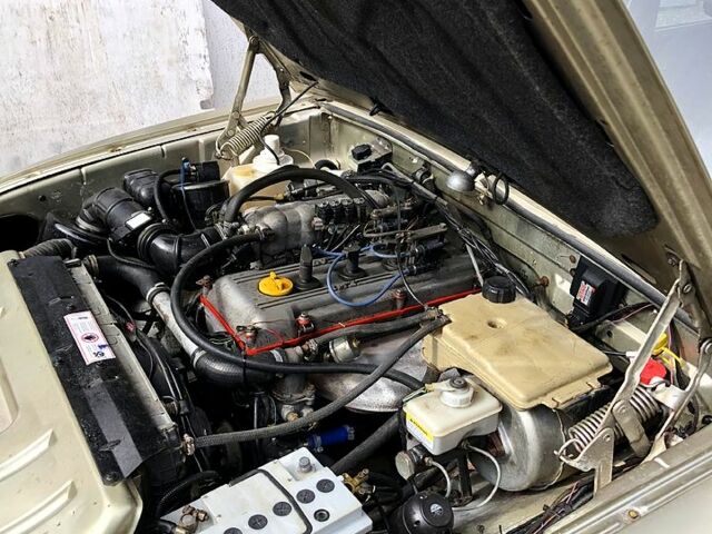 ГАЗ Волга, объемом двигателя 2.5 л и пробегом 170 тыс. км за 1550 $, фото 2 на Automoto.ua