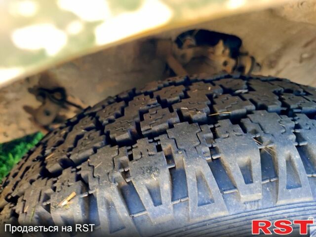 ГАЗ Волга, объемом двигателя 2.4 л и пробегом 300 тыс. км за 900 $, фото 4 на Automoto.ua