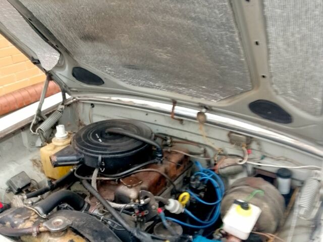 Серый ГАЗ Волга, объемом двигателя 2.4 л и пробегом 150 тыс. км за 1200 $, фото 5 на Automoto.ua