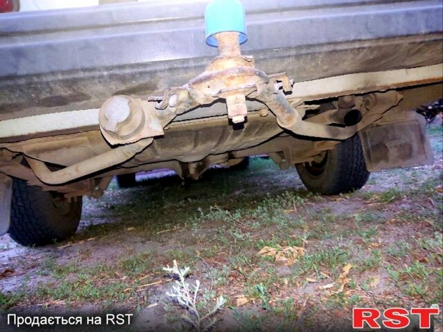 Серый ГАЗ Волга, объемом двигателя 4.2 л и пробегом 190 тыс. км за 1500 $, фото 6 на Automoto.ua