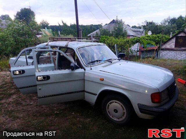 Серый ГАЗ Волга, объемом двигателя 4.2 л и пробегом 190 тыс. км за 1500 $, фото 2 на Automoto.ua