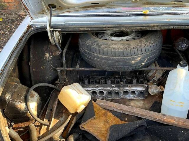 Сірий ГАЗ Волга, об'ємом двигуна 2.4 л та пробігом 167 тис. км за 800 $, фото 3 на Automoto.ua