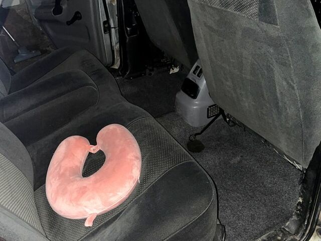 Сірий ГАЗ Волга, об'ємом двигуна 2.4 л та пробігом 190 тис. км за 1900 $, фото 2 на Automoto.ua