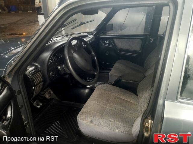 Сірий ГАЗ Волга, об'ємом двигуна 2.3 л та пробігом 176 тис. км за 950 $, фото 10 на Automoto.ua