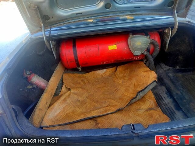 Серый ГАЗ Волга, объемом двигателя 2.4 л и пробегом 100 тыс. км за 800 $, фото 9 на Automoto.ua
