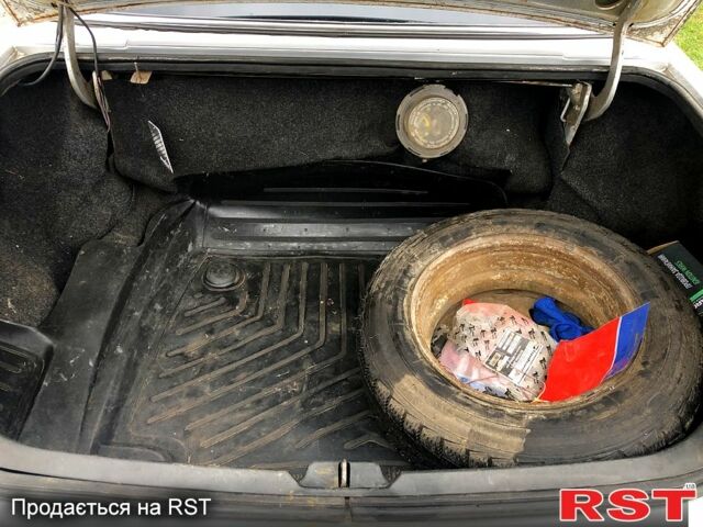 Сірий ГАЗ Волга, об'ємом двигуна 2.4 л та пробігом 114 тис. км за 2300 $, фото 5 на Automoto.ua