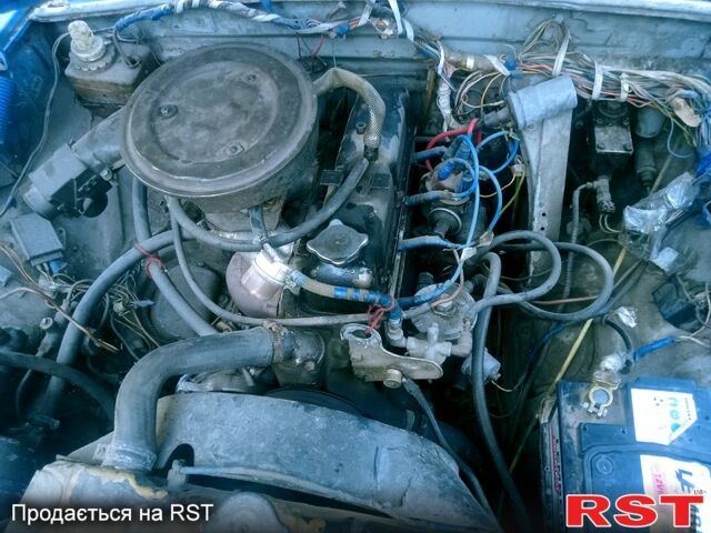 Синий ГАЗ Волга, объемом двигателя 2.4 л и пробегом 200 тыс. км за 650 $, фото 8 на Automoto.ua