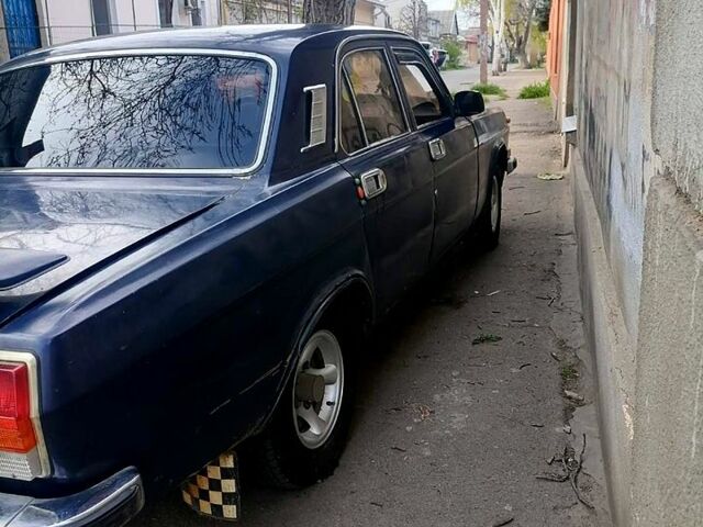 Синий ГАЗ Волга, объемом двигателя 2.5 л и пробегом 225 тыс. км за 650 $, фото 1 на Automoto.ua