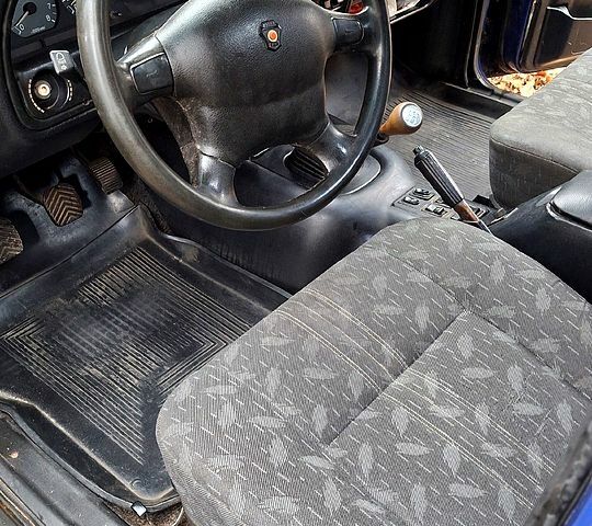 Синий ГАЗ Волга, объемом двигателя 2.5 л и пробегом 200 тыс. км за 1180 $, фото 9 на Automoto.ua