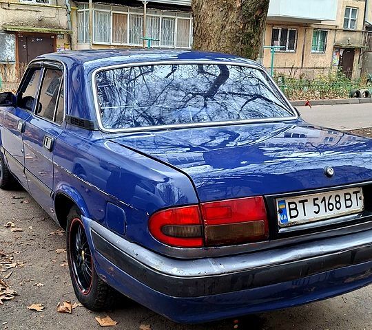 Синий ГАЗ Волга, объемом двигателя 2.5 л и пробегом 200 тыс. км за 1180 $, фото 3 на Automoto.ua