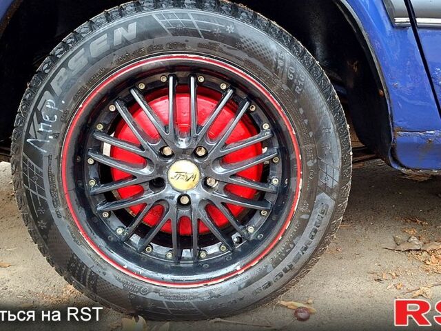 Синий ГАЗ Волга, объемом двигателя 2.5 л и пробегом 200 тыс. км за 1180 $, фото 4 на Automoto.ua