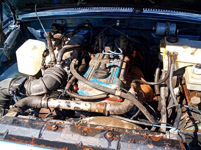 Синий ГАЗ Волга, объемом двигателя 2.4 л и пробегом 150 тыс. км за 350 $, фото 1 на Automoto.ua