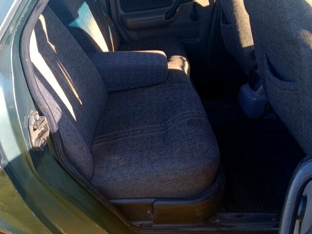 Зелений ГАЗ Волга, об'ємом двигуна 2.3 л та пробігом 99 тис. км за 700 $, фото 3 на Automoto.ua