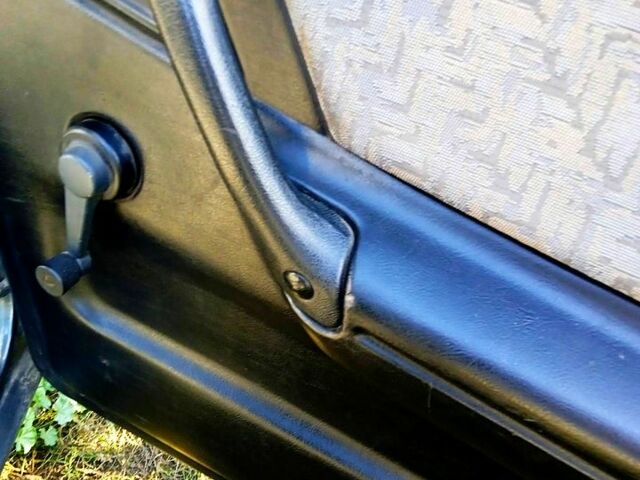 Зелений ГАЗ Волга, об'ємом двигуна 2.4 л та пробігом 215 тис. км за 1200 $, фото 11 на Automoto.ua