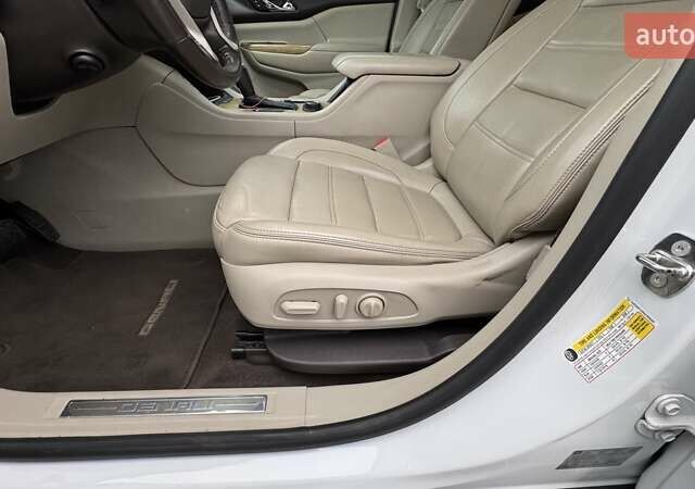 ДжіЕмСі Acadia 2016 у Києві на Automoto.ua Білий ДжіЕмСі Acadia, об'ємом двигуна 3.65 л та пробігом 159 тис. км за 20500 $, фото 26 на Automoto.ua